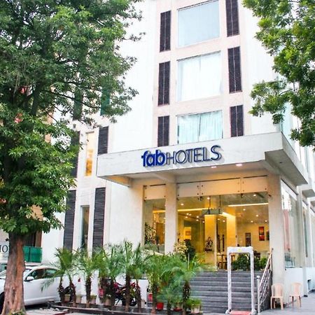 Fabhotel Prime Sage New Delhi Exteriör bild