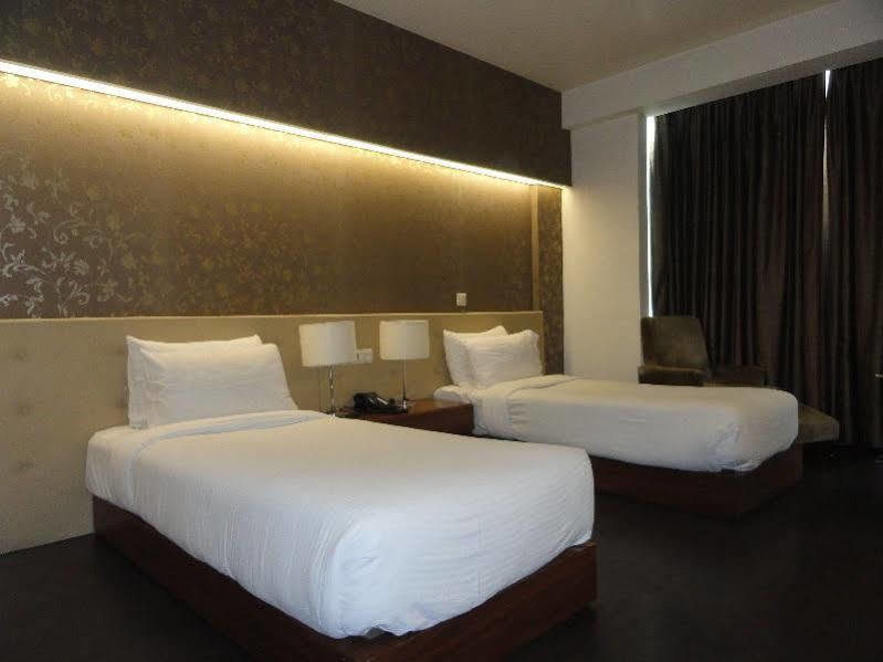 Fabhotel Prime Sage New Delhi Exteriör bild