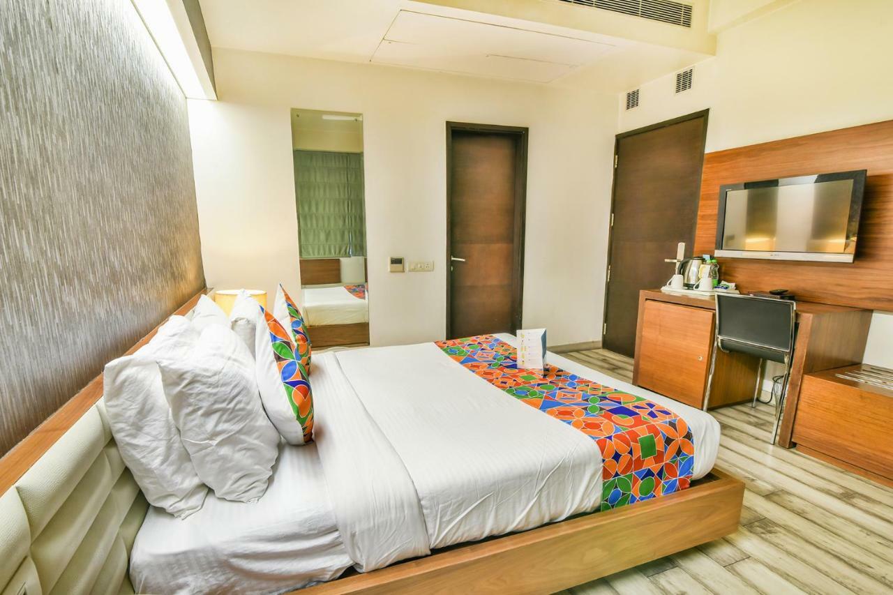 Fabhotel Prime Sage New Delhi Exteriör bild